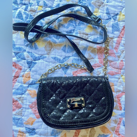 Small Guess sequins crossbody bag with chain strap - Picture 1 of 4